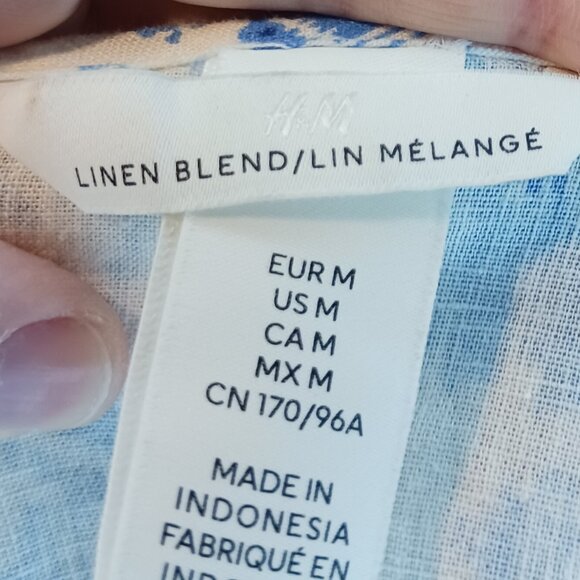 #11 3/$18 - H&M Blue/White Short Sleeve Top Size M - Picture 6 of 6